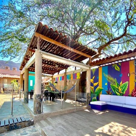 Hostal Aurora, Smith Lodging Таганга Екстериор снимка