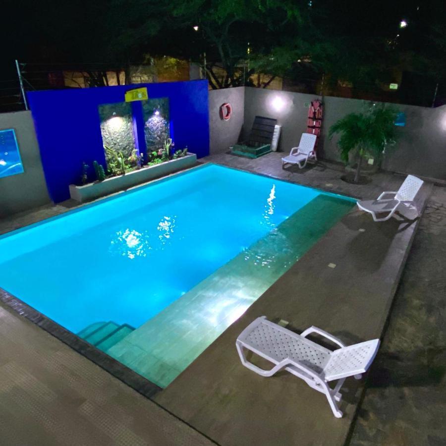 Hostal Aurora, Smith Lodging Таганга Екстериор снимка
