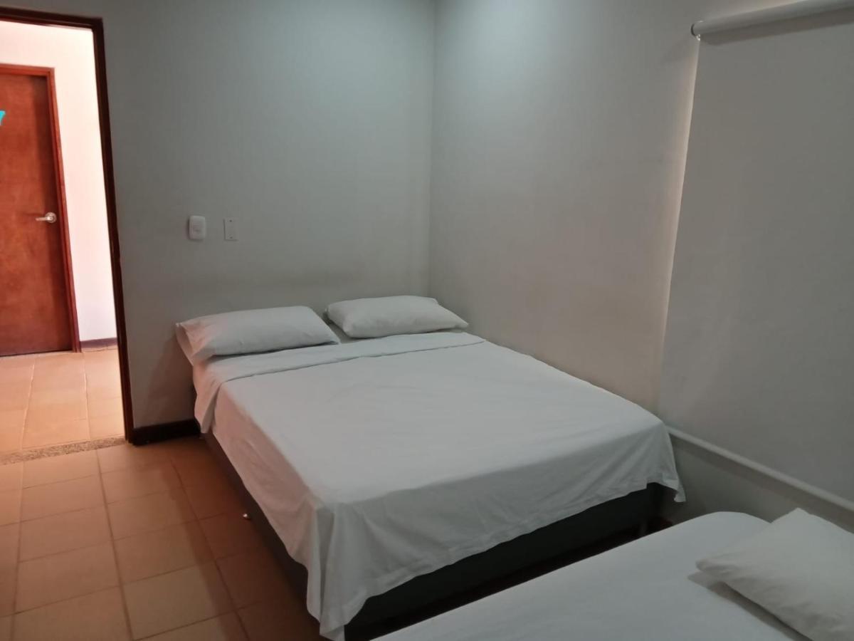 Hostal Aurora, Smith Lodging Таганга Екстериор снимка