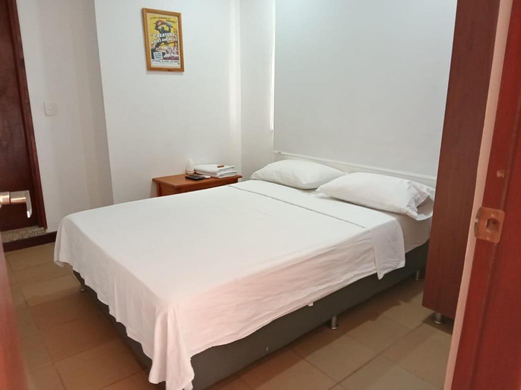 Hostal Aurora, Smith Lodging Таганга Екстериор снимка