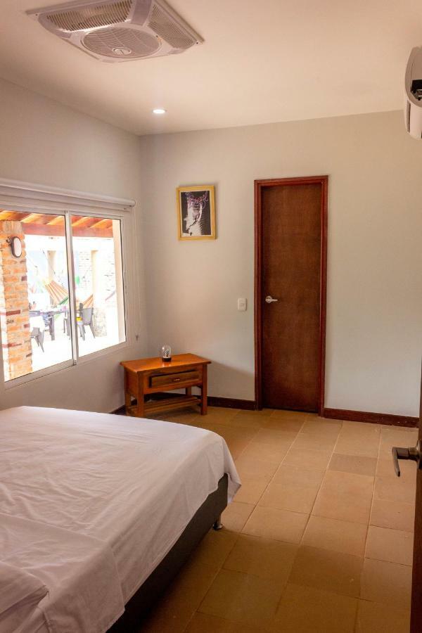 Hostal Aurora, Smith Lodging Таганга Екстериор снимка